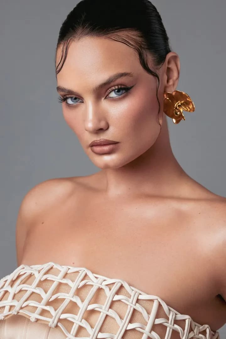 Caitlin - image 12