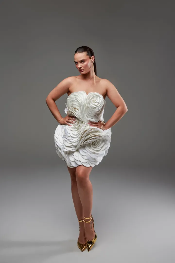 Caitlin - image 20