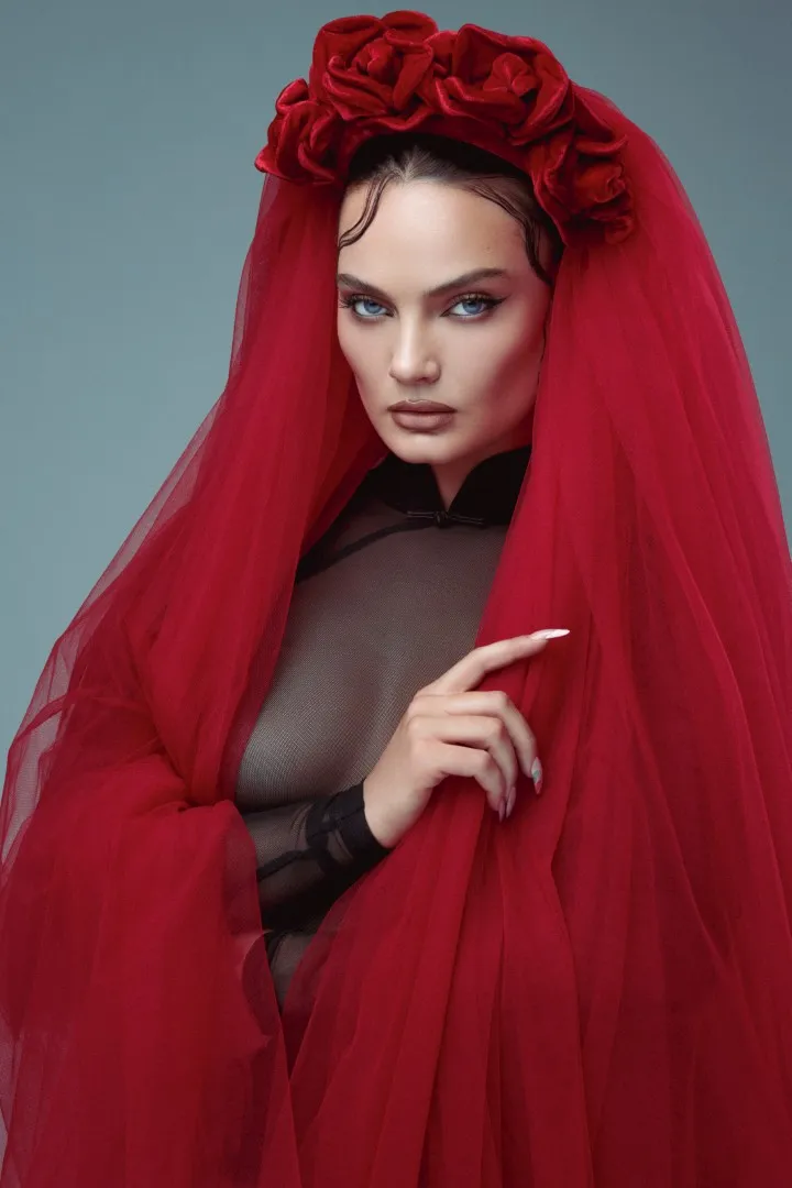 Caitlin - image 7